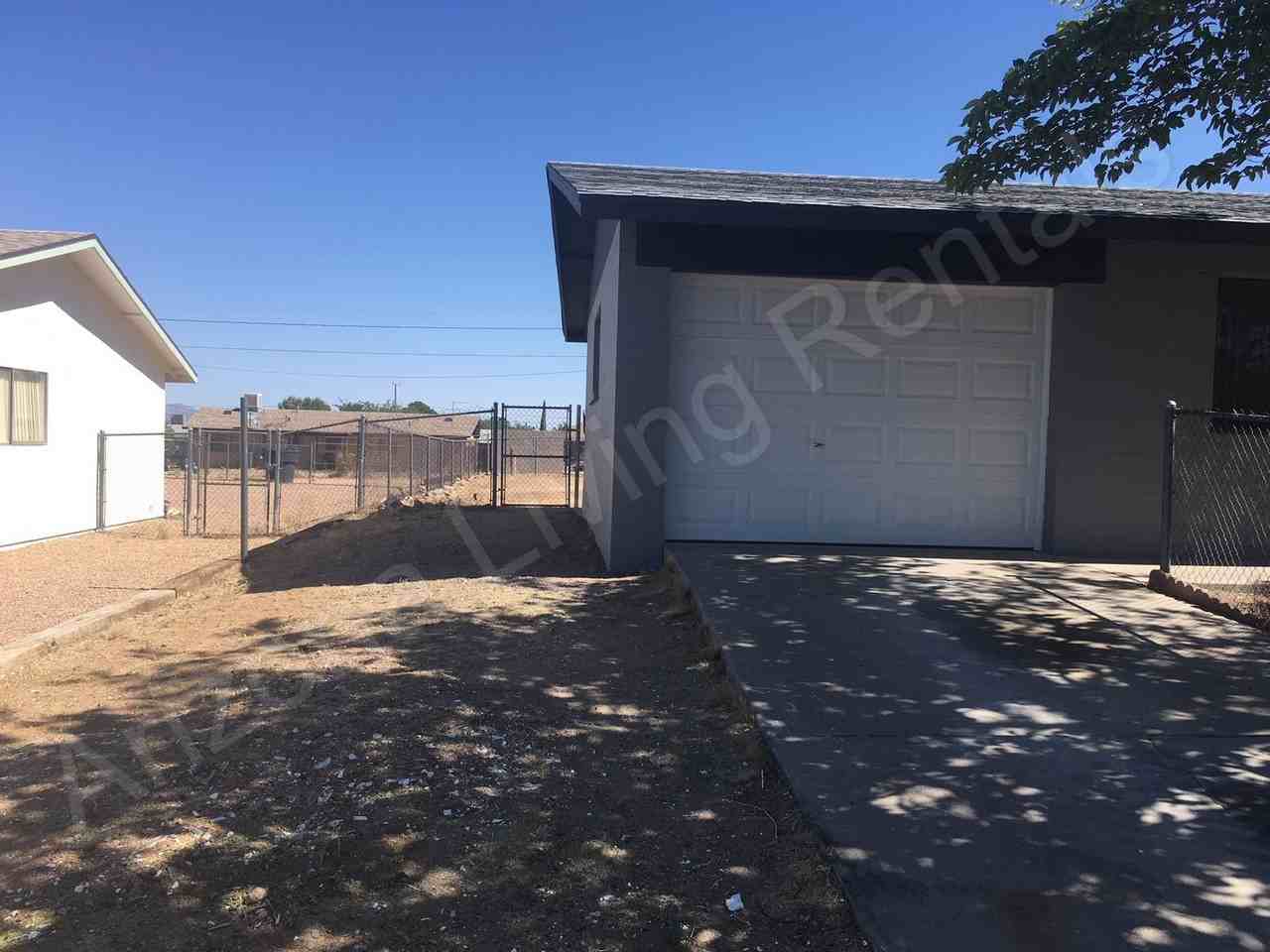 2815 Marlene Ave - Photo 3 of 20