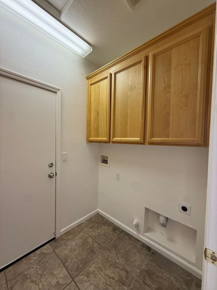 10136 Waterfield Dr - Photo 7 of 15