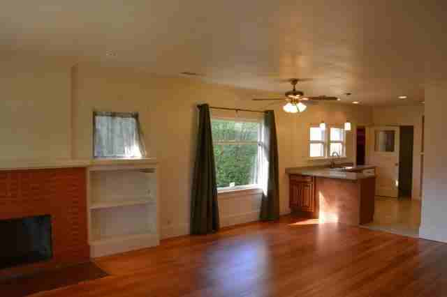 2716 Hubbard Ln - Photo 5 of 34