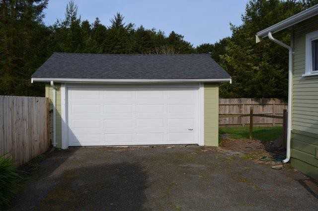 2716 Hubbard Ln - Photo 7 of 34