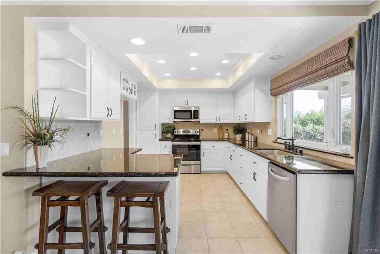 1460 Timberlane Dr - Photo 4 of 4