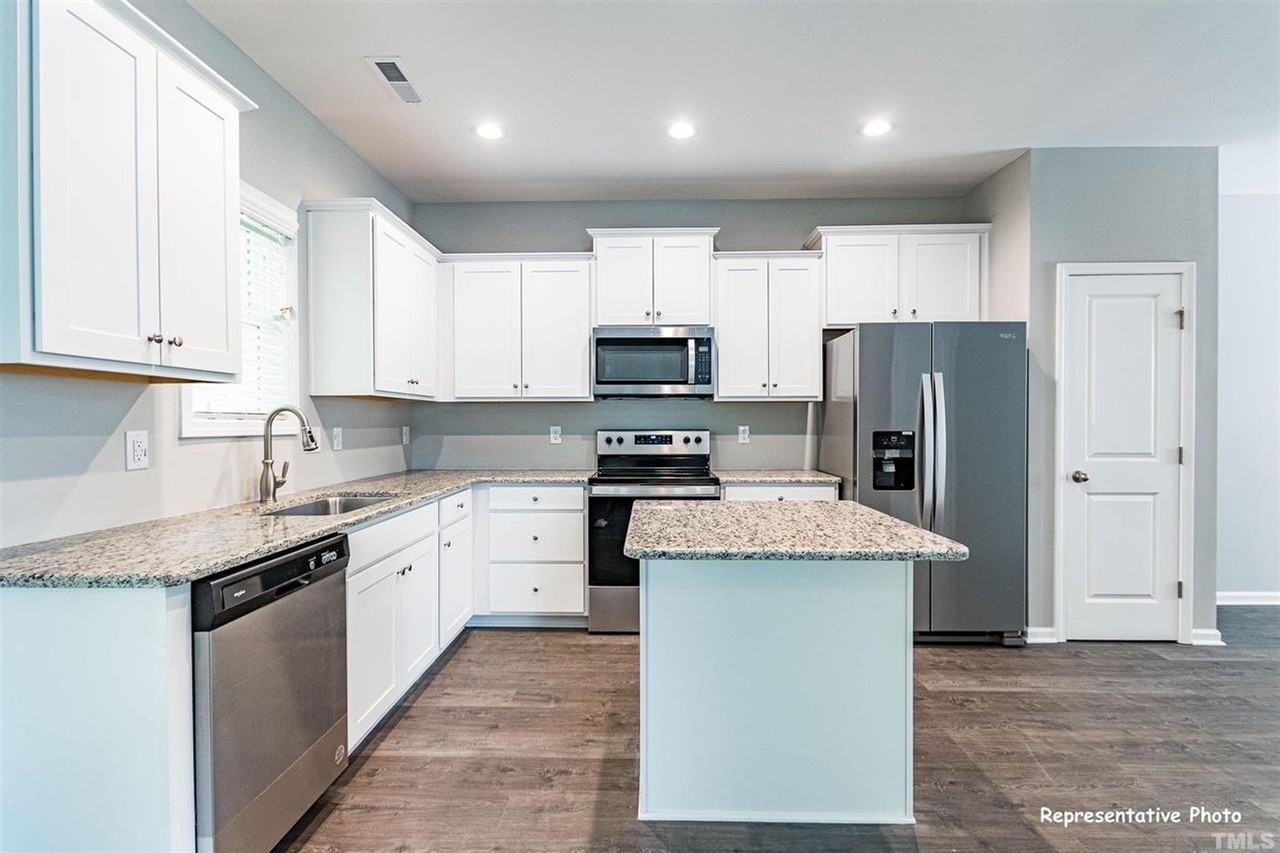 304 Sturgeon St - Photo 2 of 8