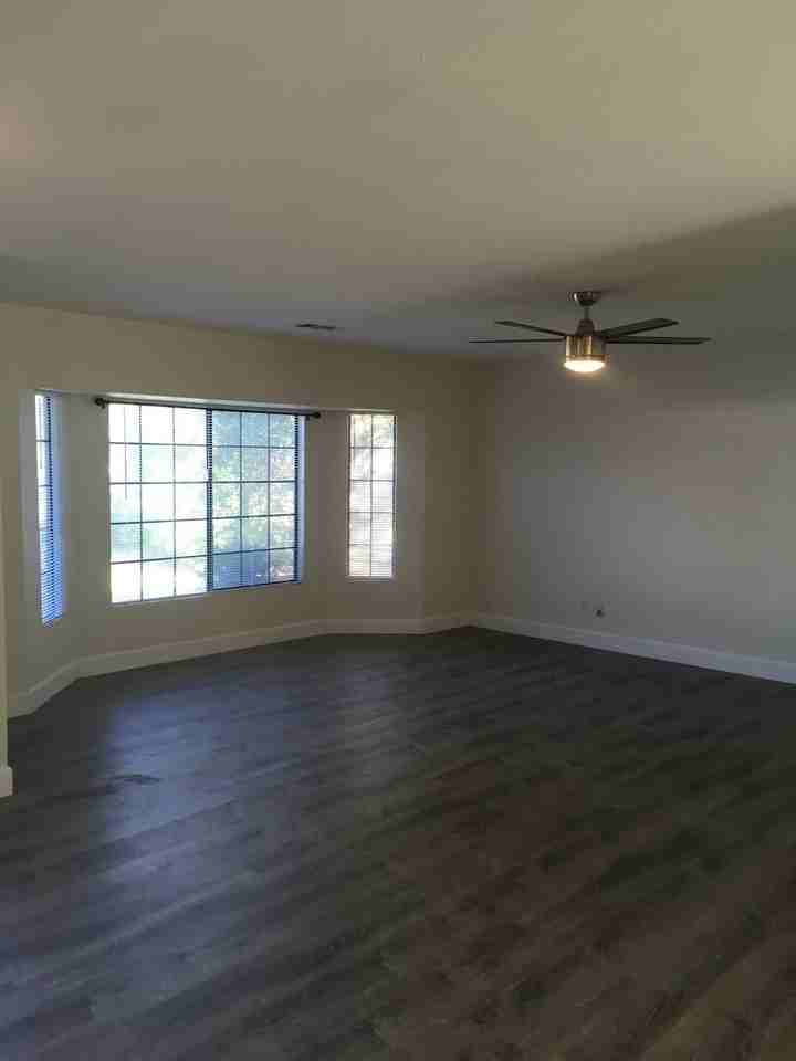 2325 Candlewood Dr - Photo 4 of 17