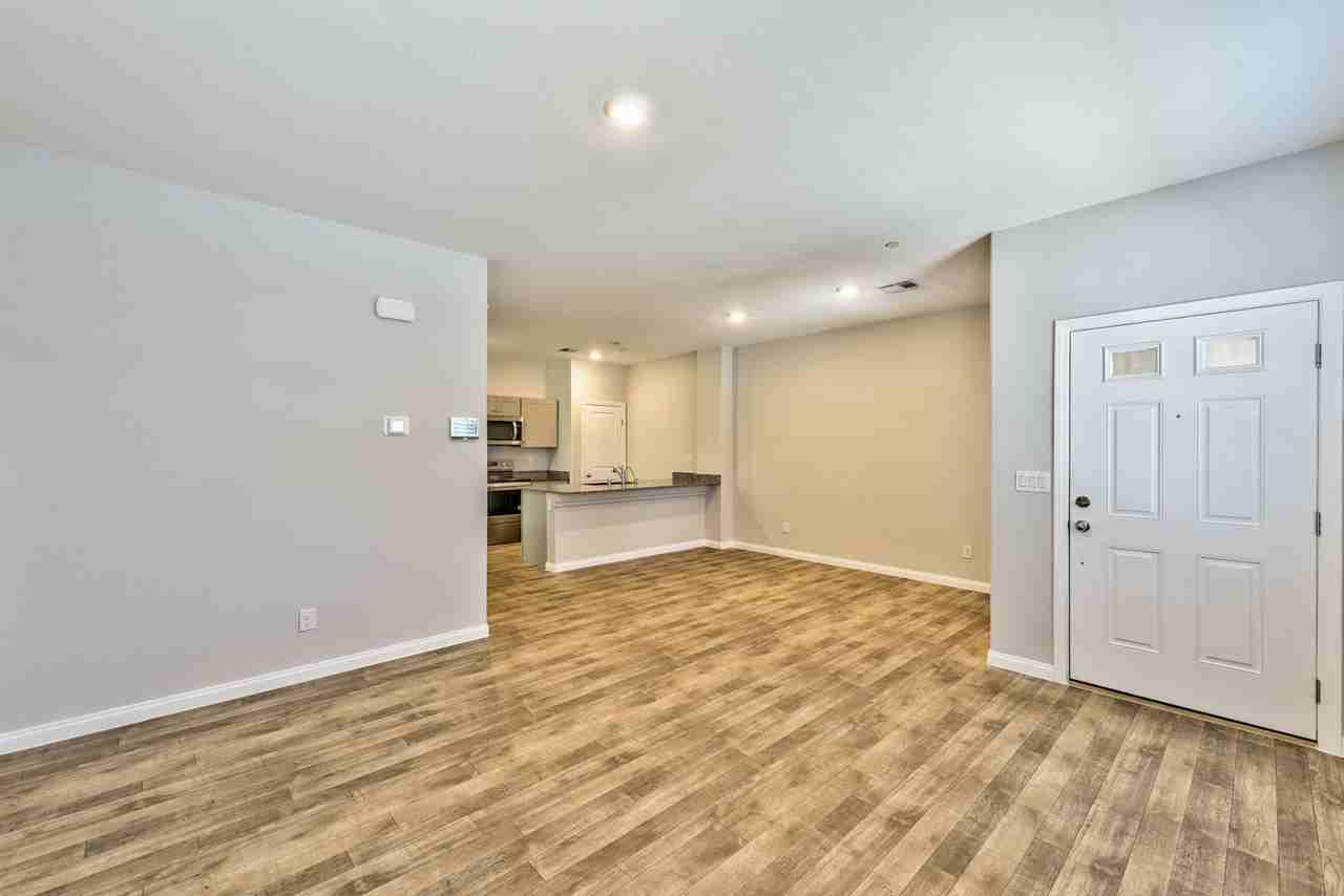 4118 Venus Falls Ave - Photo 3 of 15