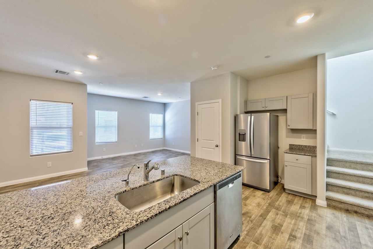 4118 Venus Falls Ave - Photo 6 of 15