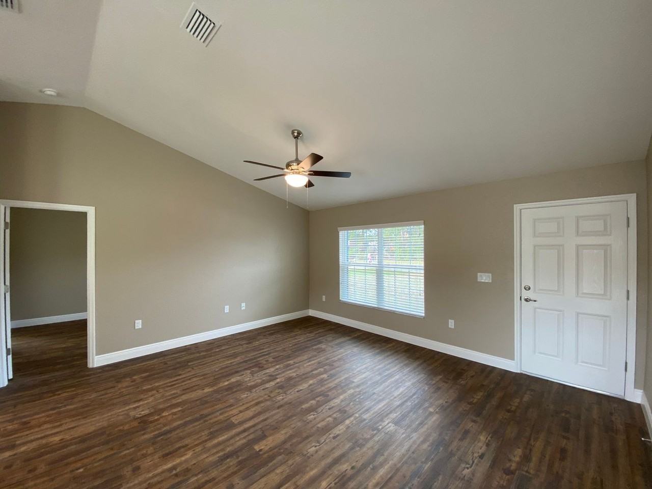 4764 Sw 139th Ln - Photo 7 of 32