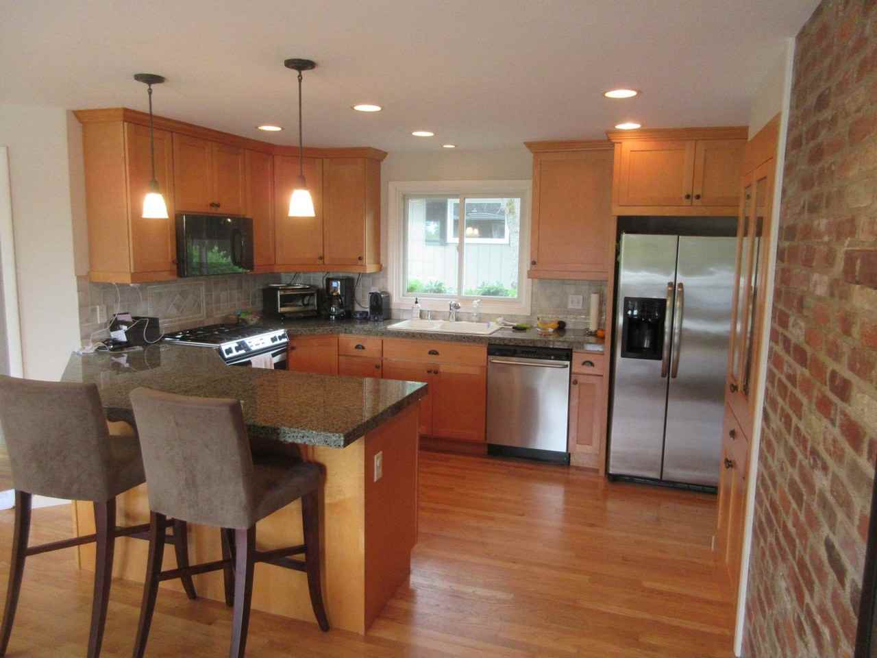 8831 Ne 28th St - Photo 3 of 23