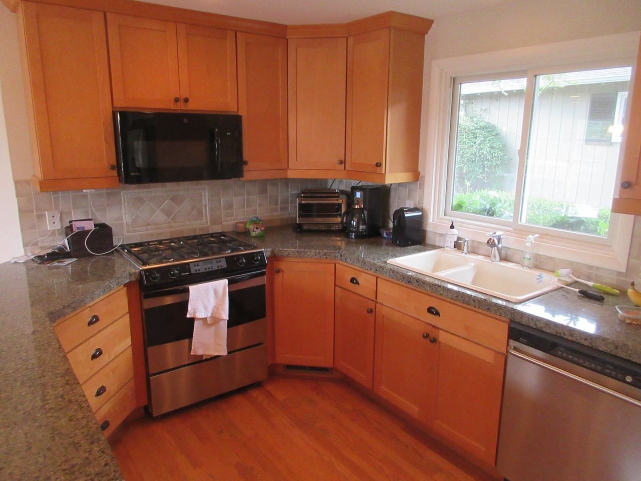 8831 Ne 28th St - Photo 4 of 23