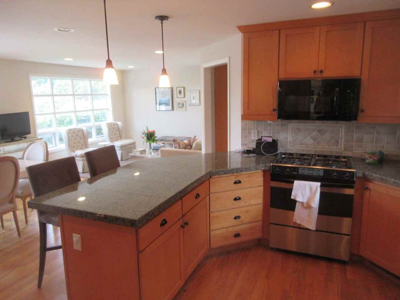 8831 Ne 28th St - Photo 5 of 23