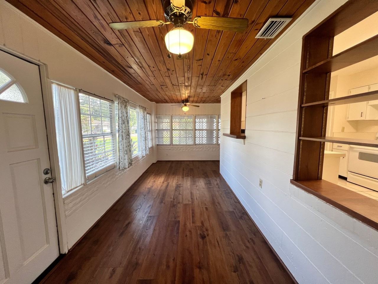 1009 Clearview Ave - Photo 2 of 22