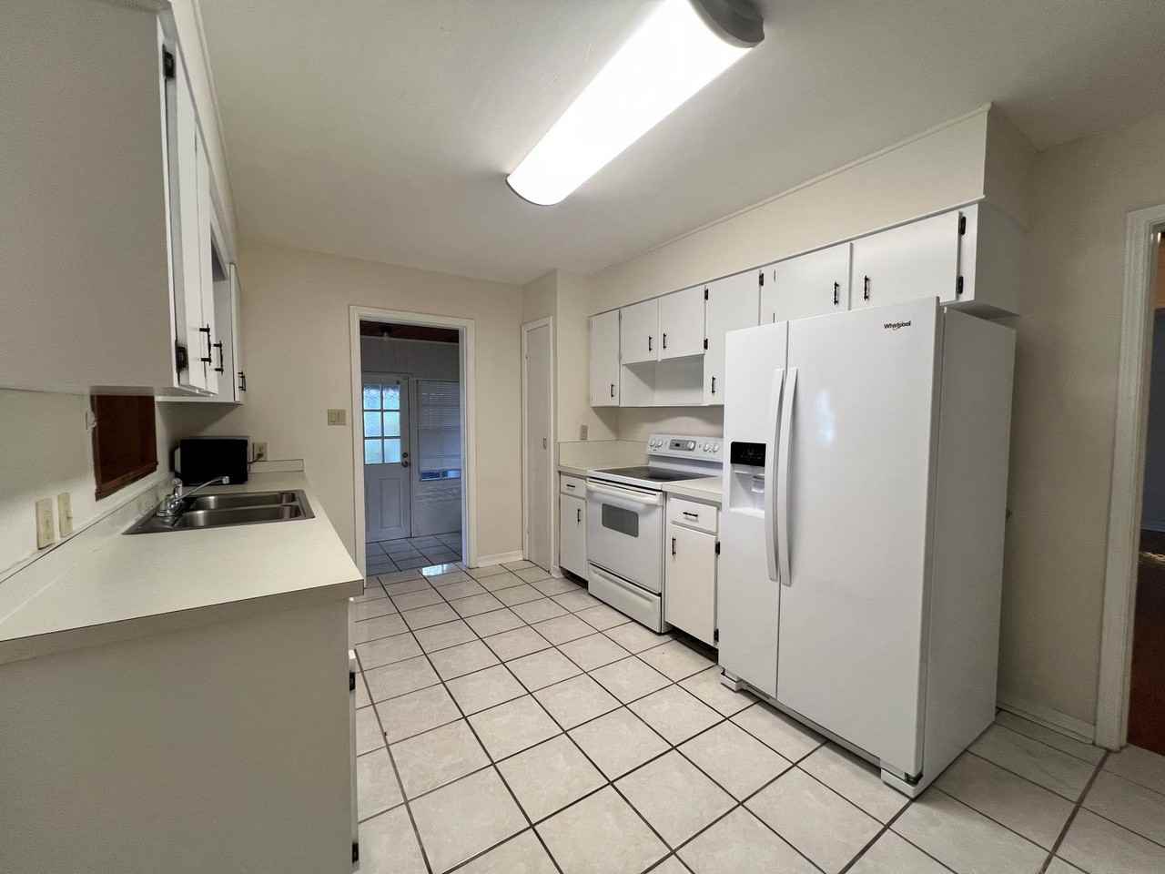 1009 Clearview Ave - Photo 6 of 22
