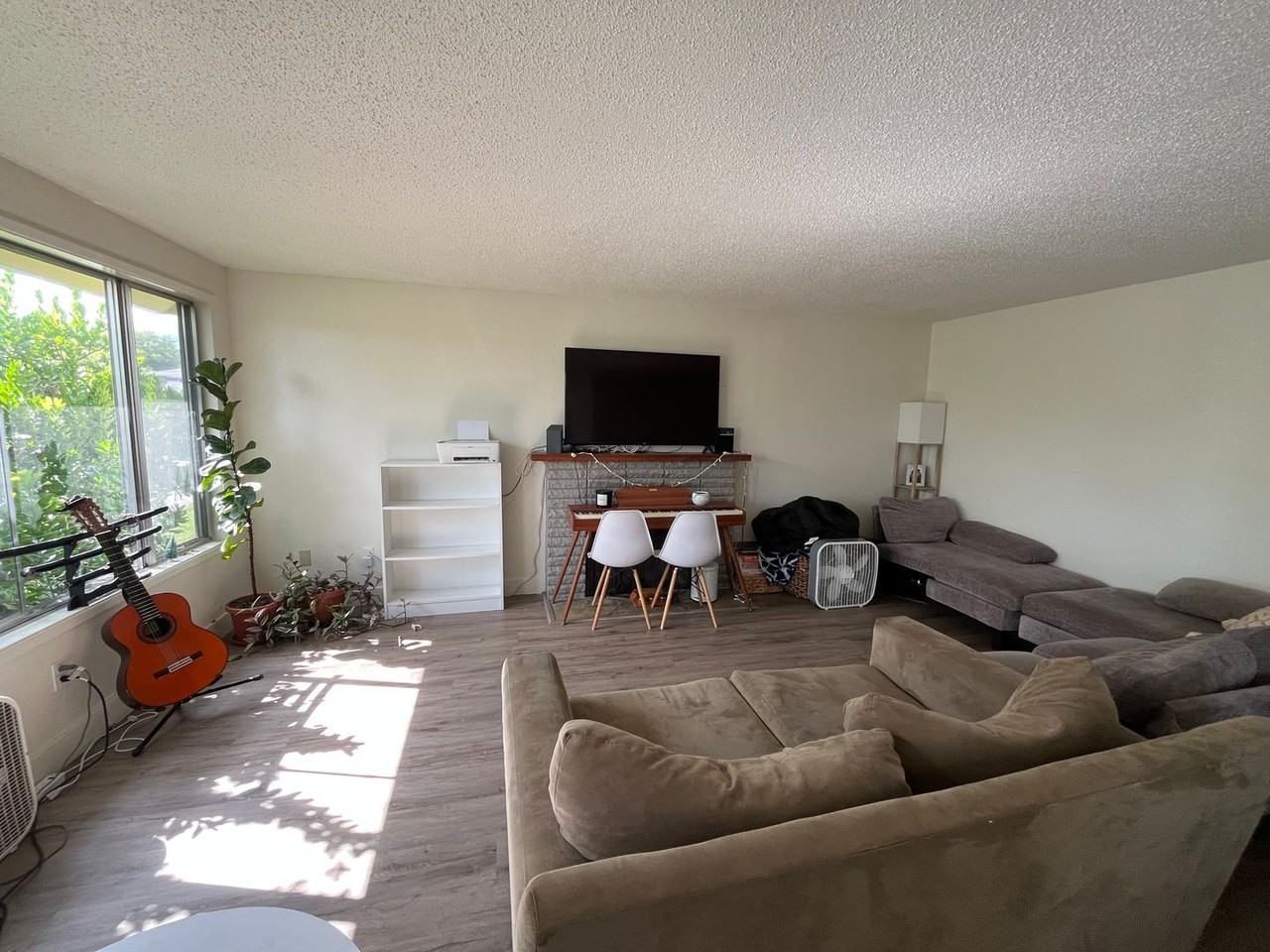 477 Nw Walnut Blvd - Photo 3 of 5