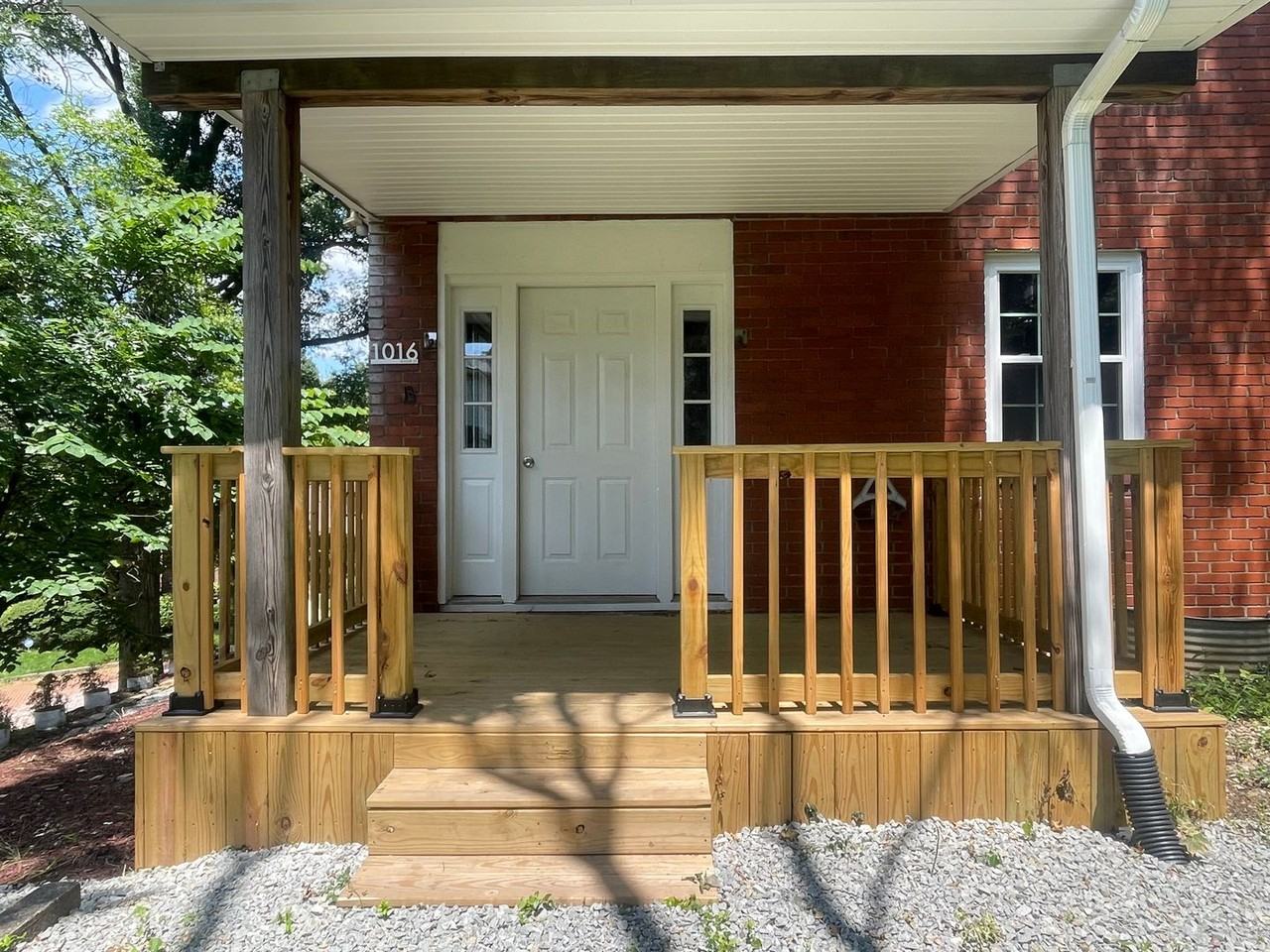 1016 Weber St - Photo 2 of 25