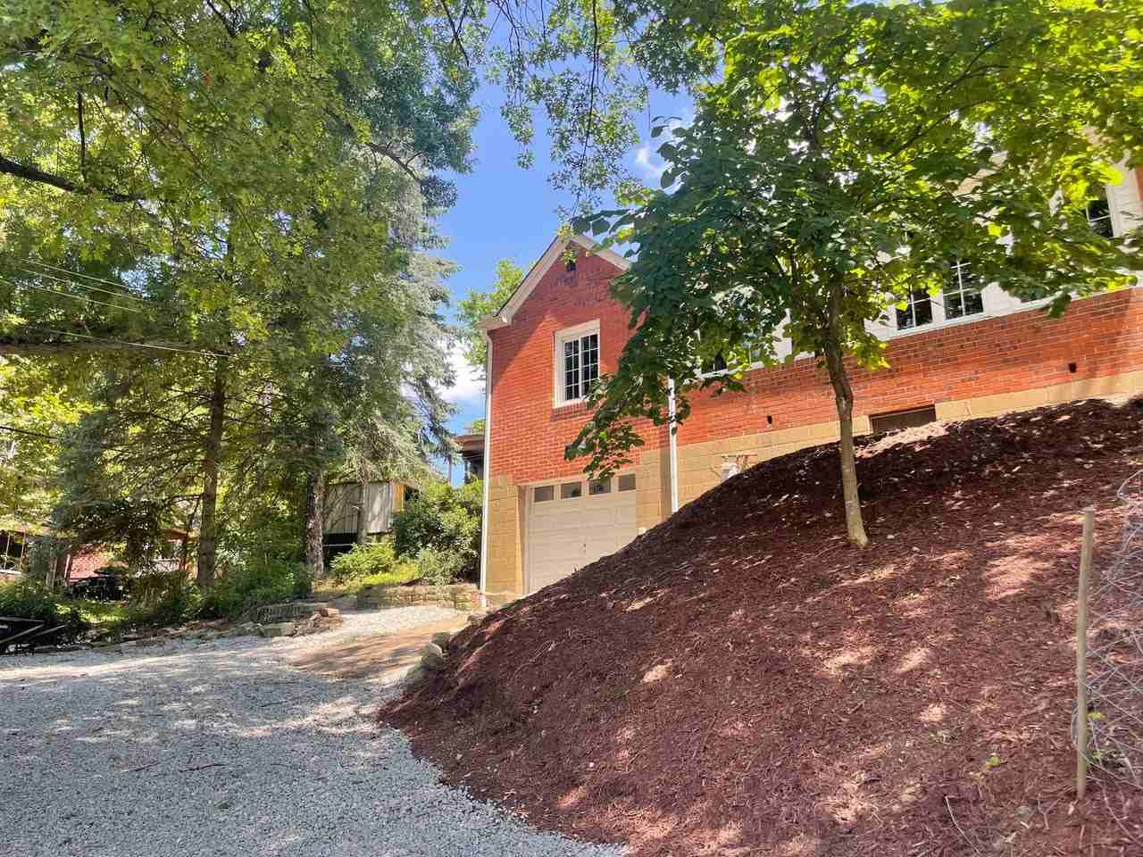 1016 Weber St - Photo 7 of 25
