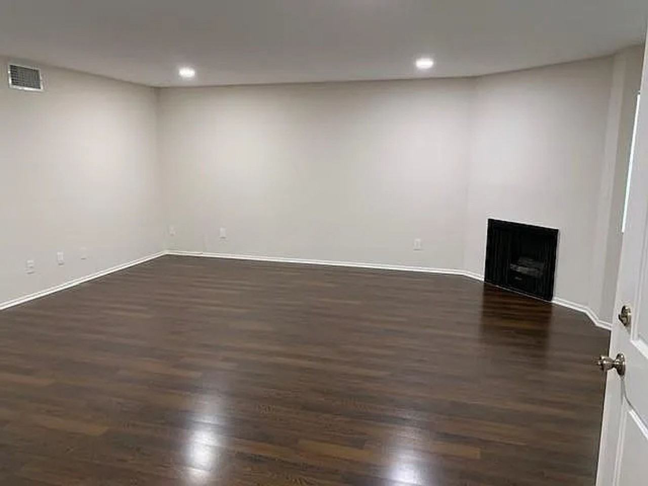 1345 Beverly Glen Blvd - Photo 6 of 23
