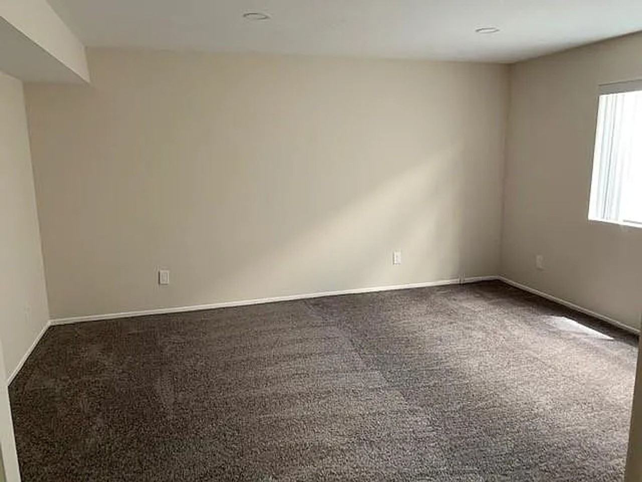 1345 Beverly Glen Blvd - Photo 7 of 23