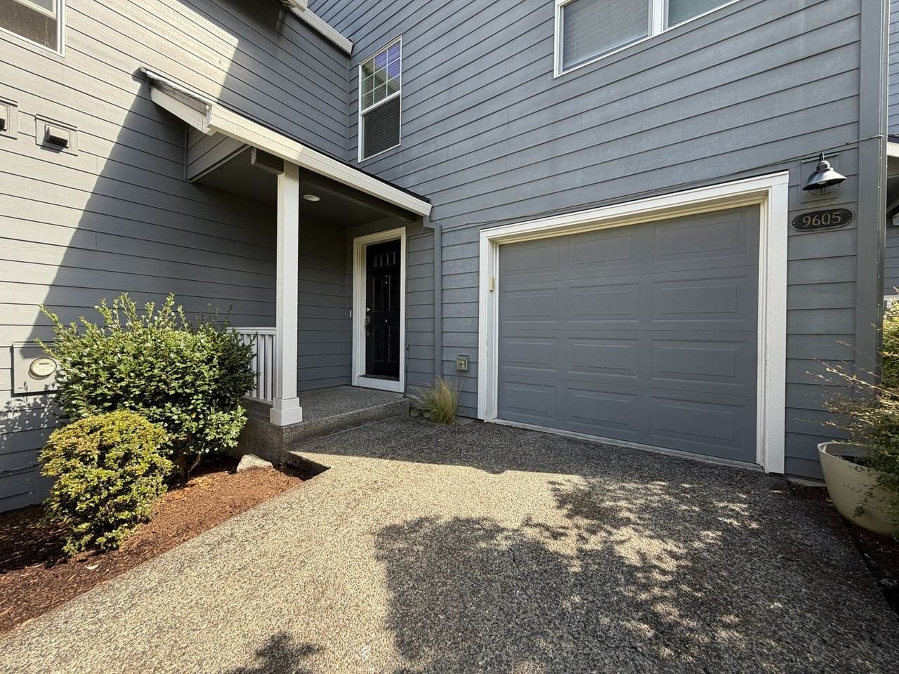 9605 Nw Miller Hill Dr - Photo 3 of 32