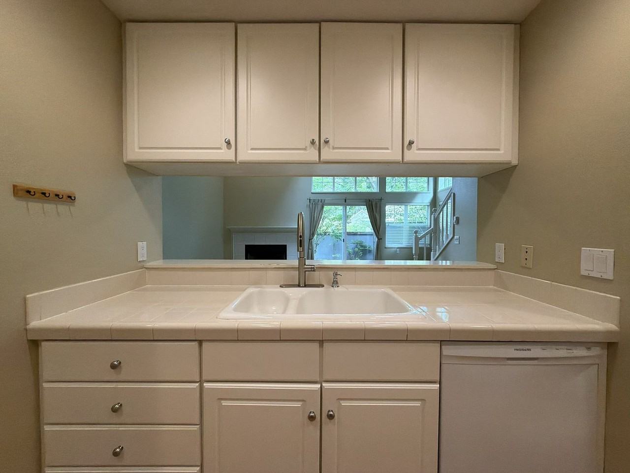 9605 Nw Miller Hill Dr - Photo 6 of 32