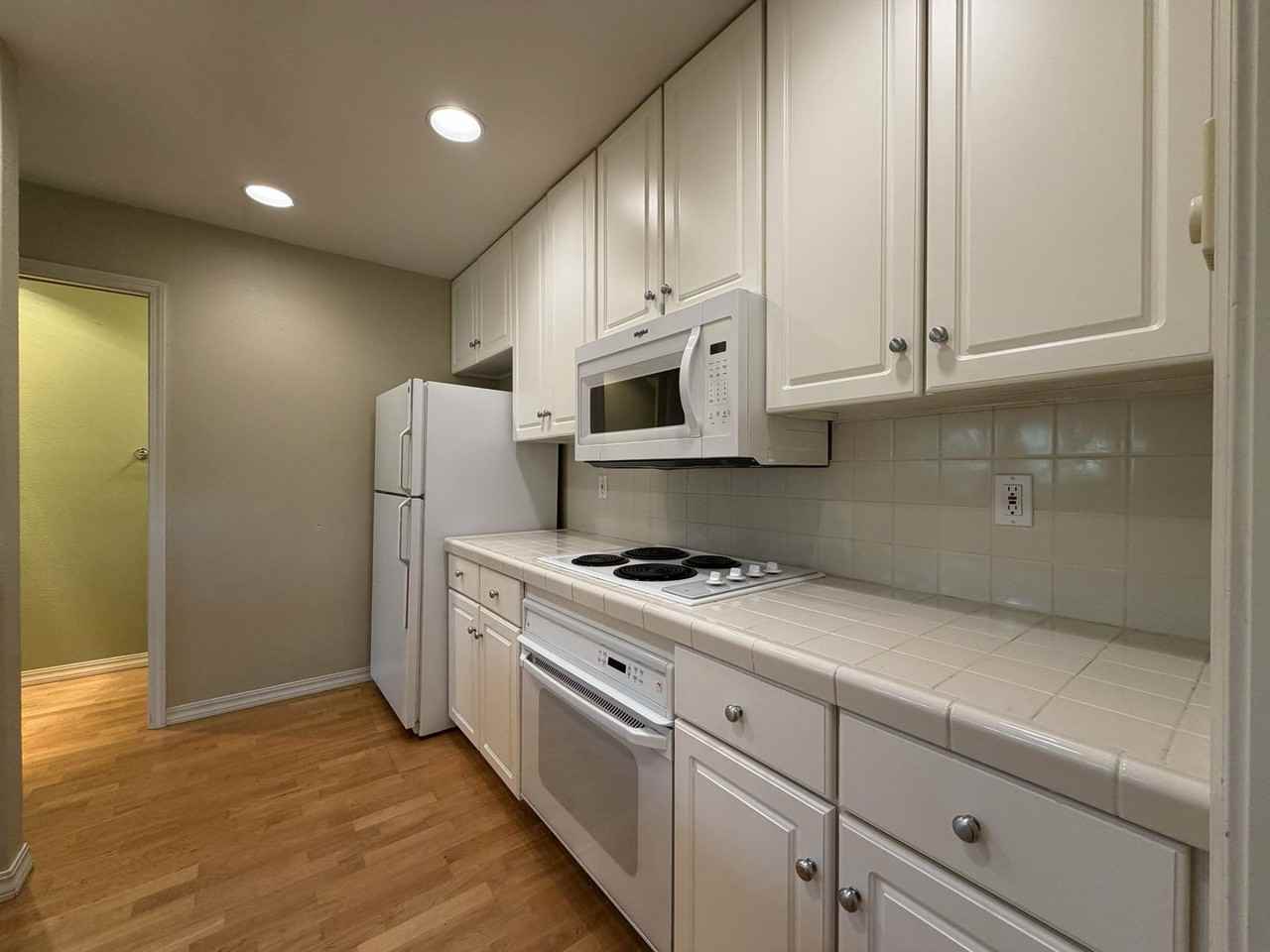 9605 Nw Miller Hill Dr - Photo 7 of 32