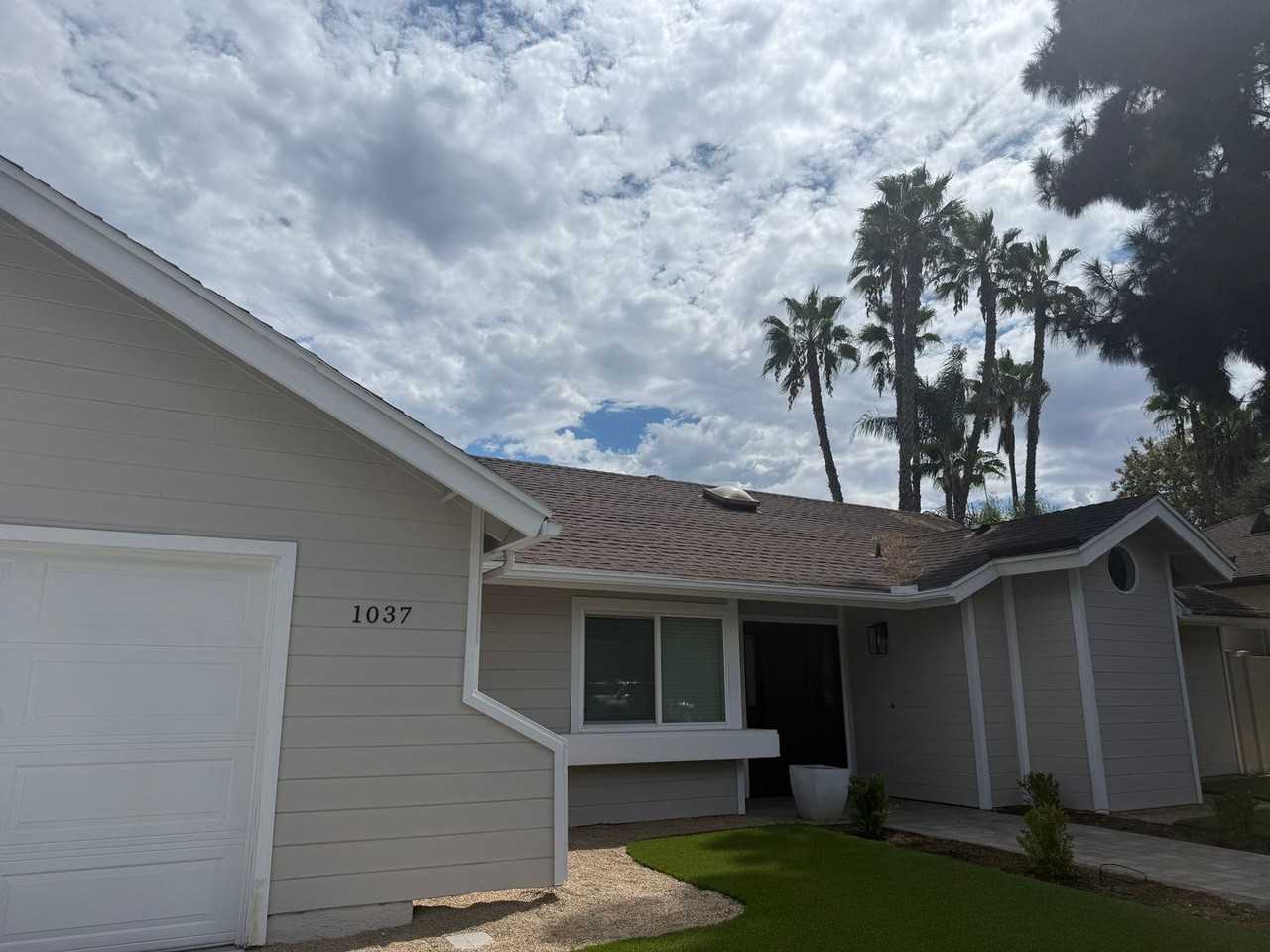 1037 Pine Dr - Photo 2 of 4