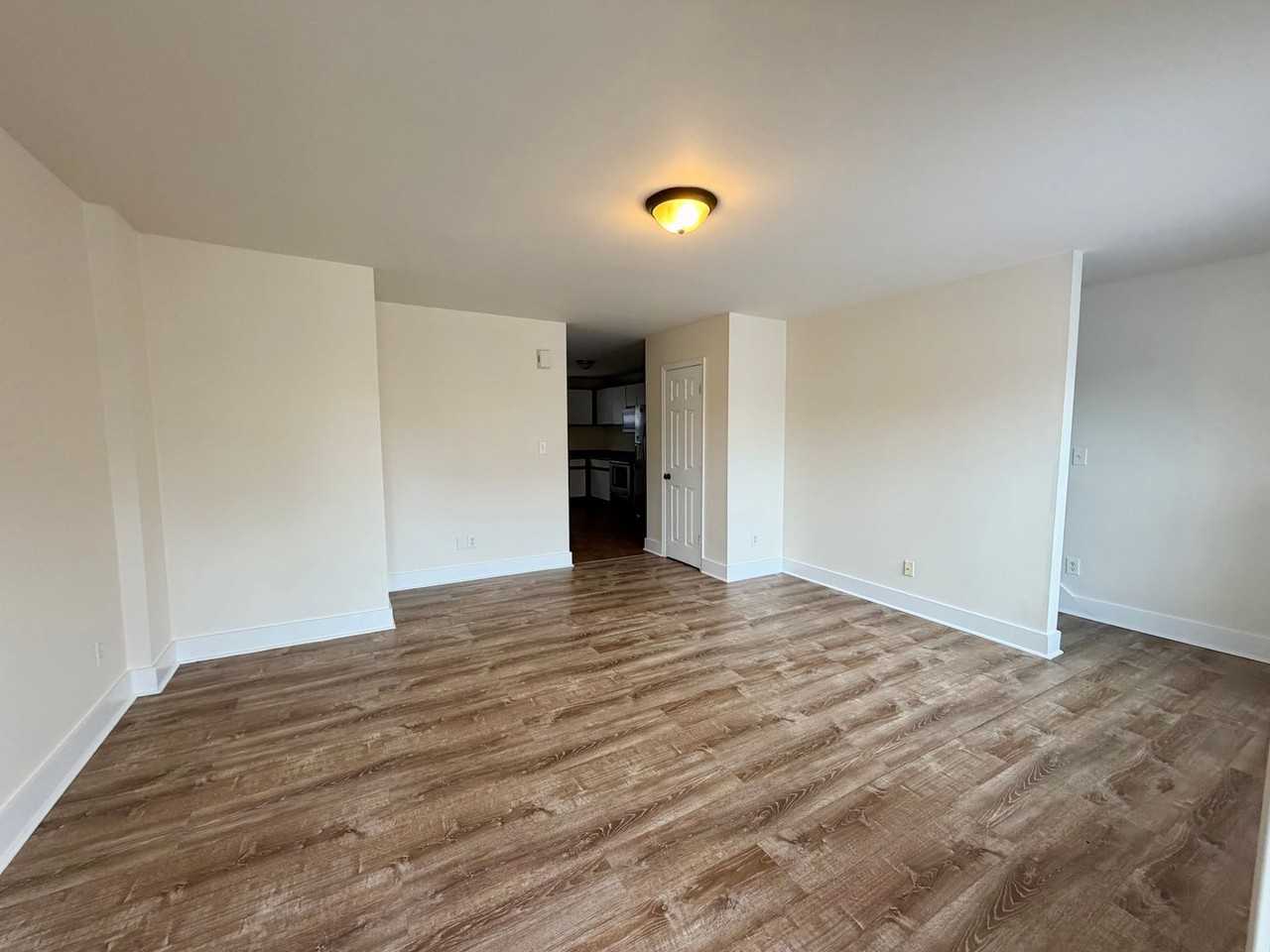 1457 Avon St - Photo 5 of 25