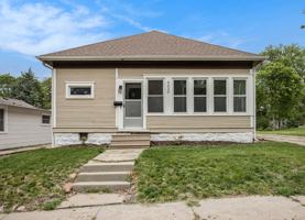 featured image of 4220 Lenox Ave