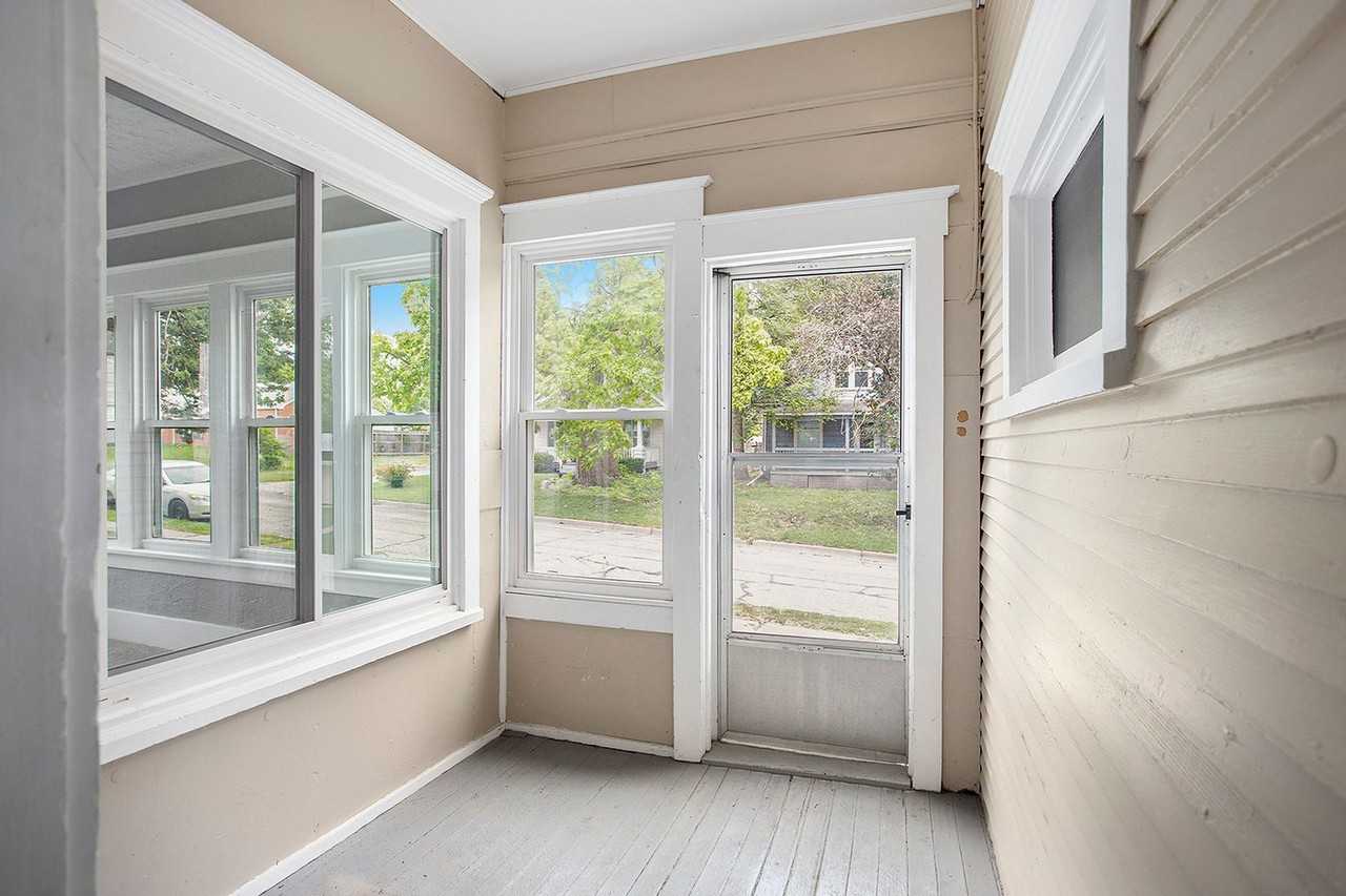 4220 Lenox Ave - Photo 2 of 15