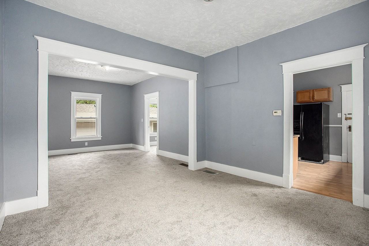 4220 Lenox Ave - Photo 4 of 15