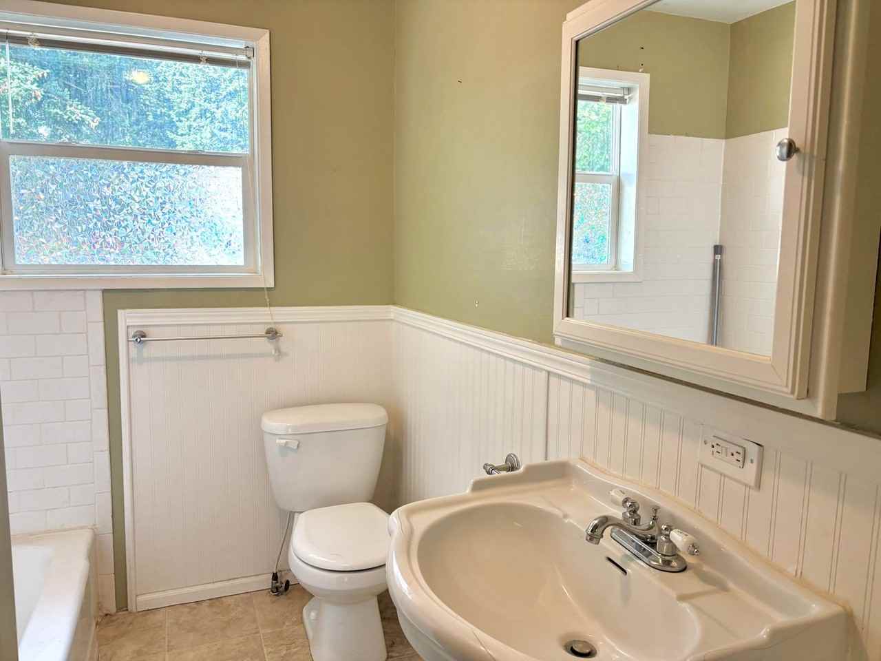 11600 Se Hawthorne St - Photo 5 of 19