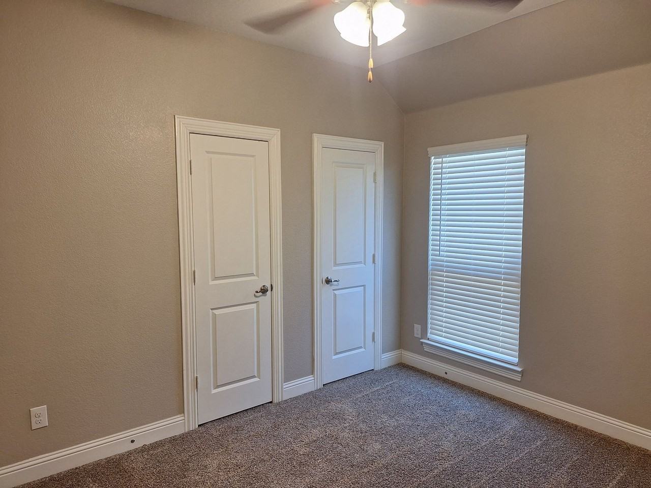 11325 Cobalt Dr - Photo 4 of 39