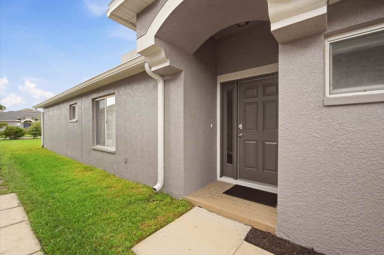 6821 Aramon Ct - Photo 4 of 27