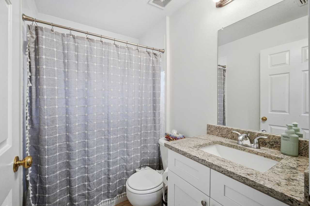 6821 Aramon Ct - Photo 6 of 27