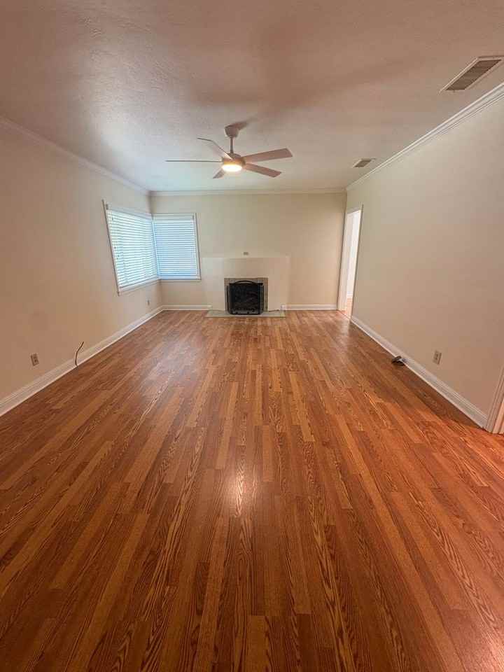 556 5th Ave - Photo 3 of 25