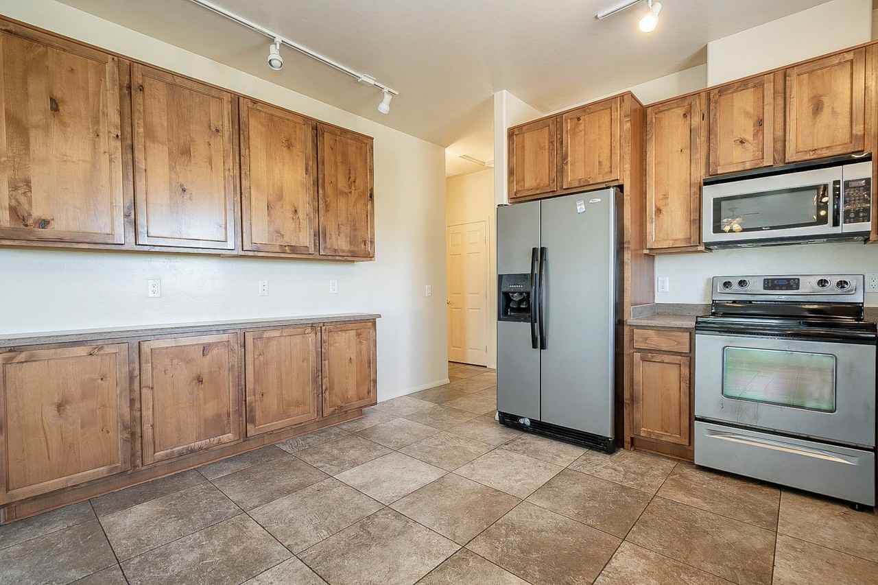 638-642 E. Lester St. ( 638-1, 638-2, 640-1, 640-2, 642-1, 642-2 ) - SVP - Photo 2 of 50