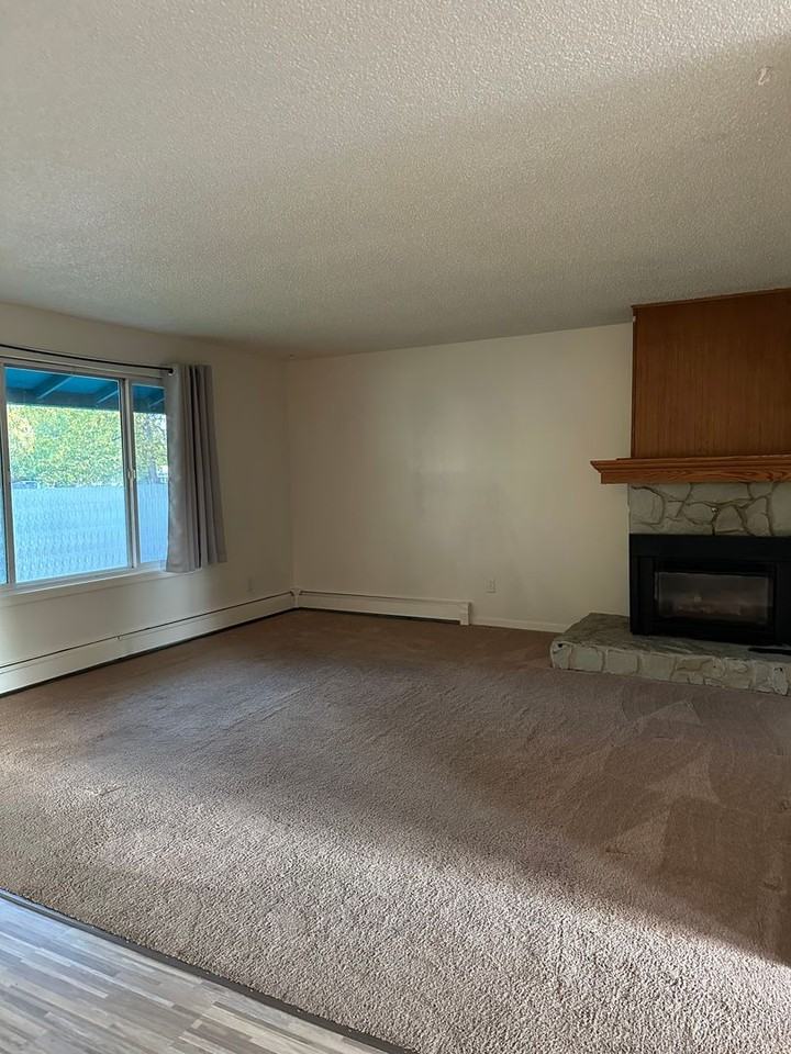 8741 Flamingo Dr - Photo 4 of 20