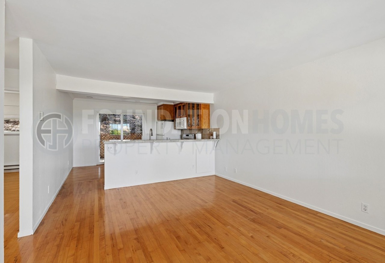 237 Picnic Ave #10 - Photo 5 of 12