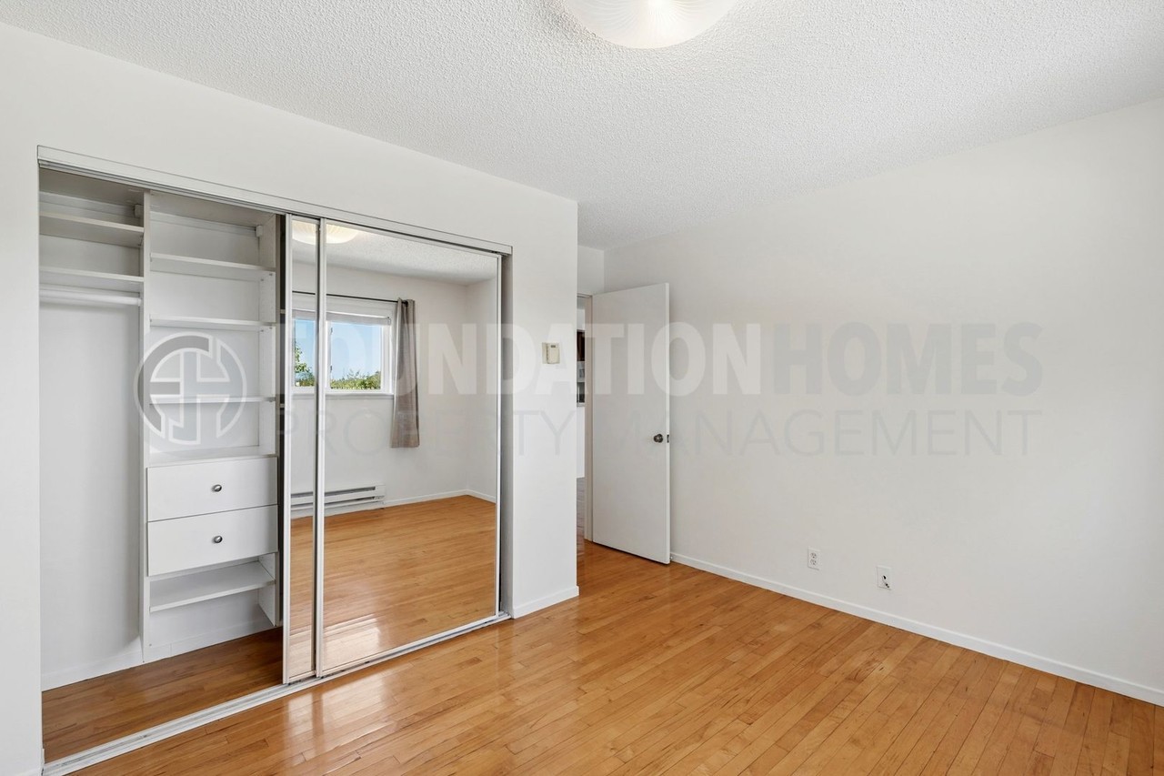 237 Picnic Ave #10 - Photo 7 of 12