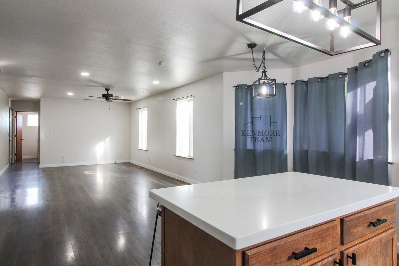 2503 W 37th Ave - Photo 3 of 32