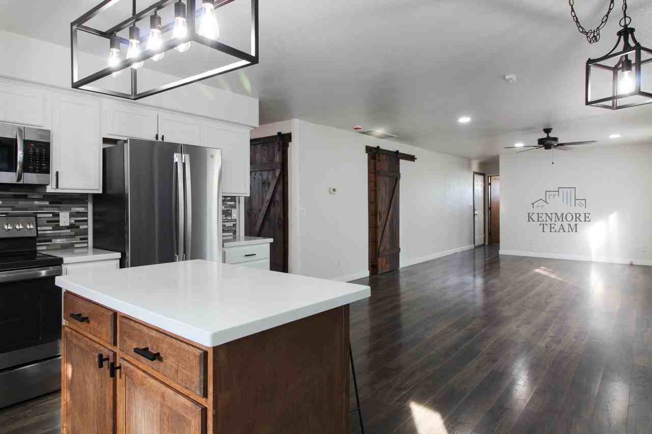 2503 W 37th Ave - Photo 4 of 32