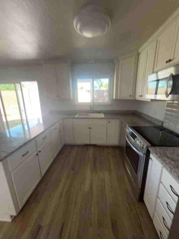 5352 Thomas Pl Ne - Photo 6 of 23