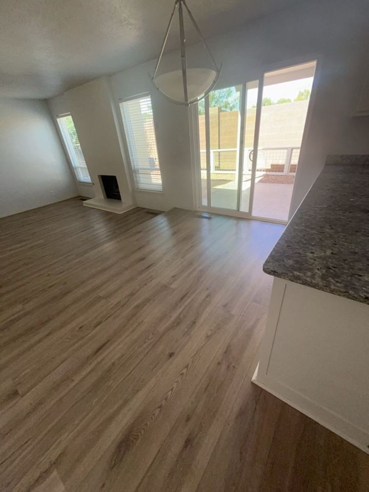 5352 Thomas Pl Ne - Photo 7 of 23