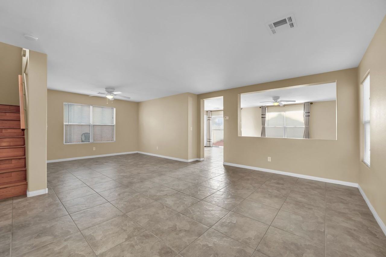 9965 Lorian St - Photo 3 of 38