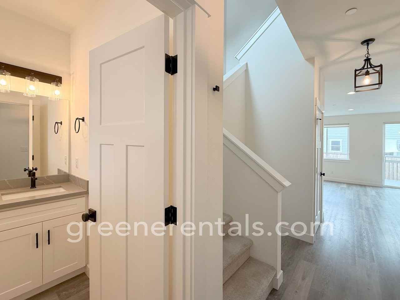2545 Natola Dr Se - Photo 3 of 25