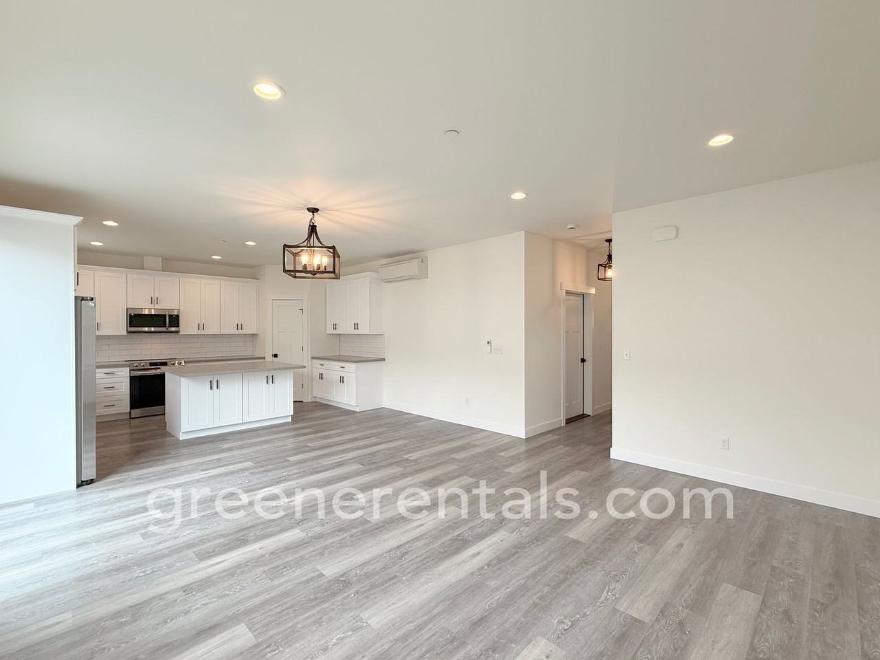 2545 Natola Dr Se - Photo 5 of 25