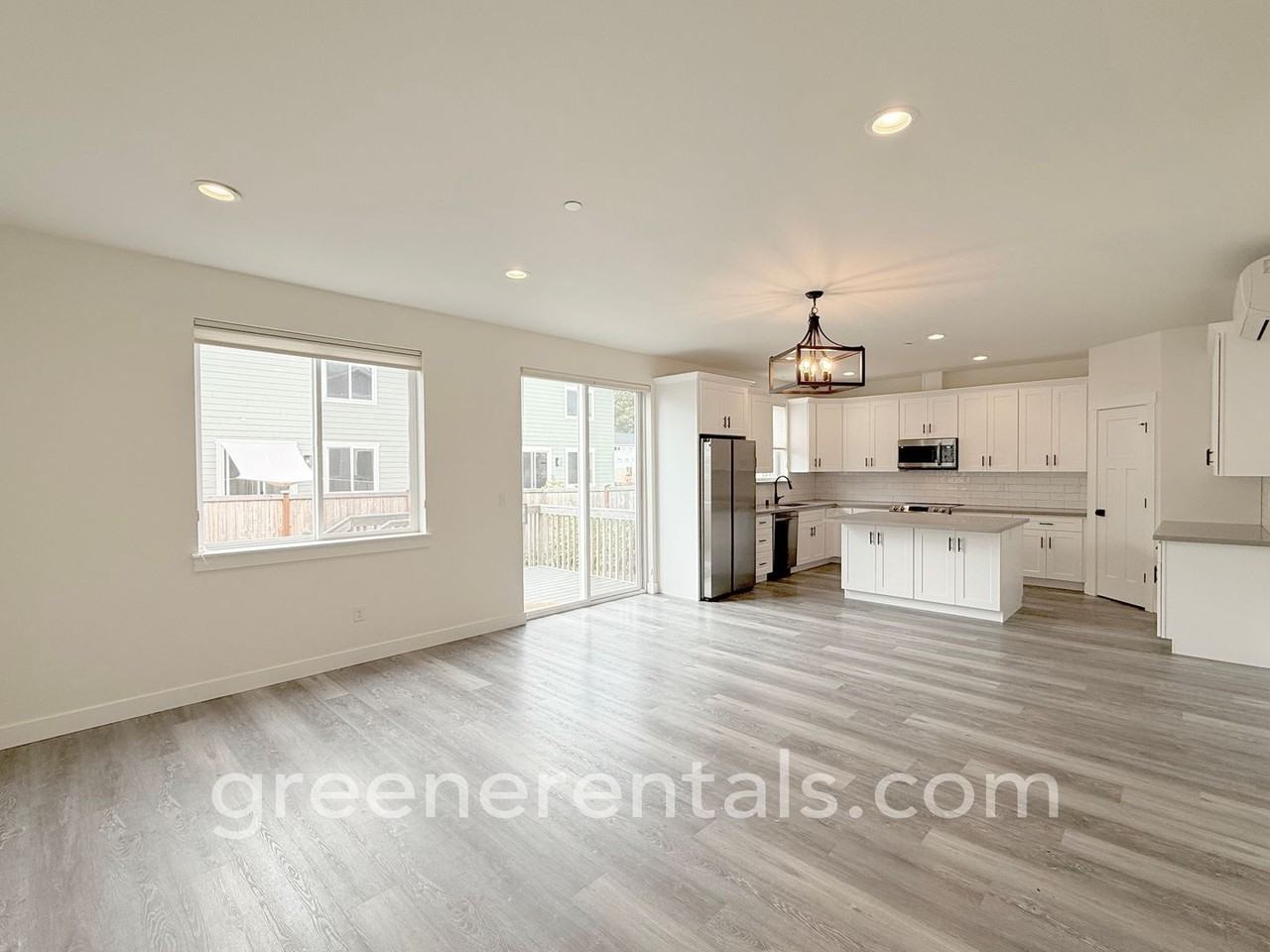 2545 Natola Dr Se - Photo 6 of 25