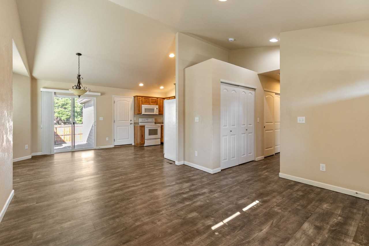 2235 Sopris Cir - Photo 5 of 25