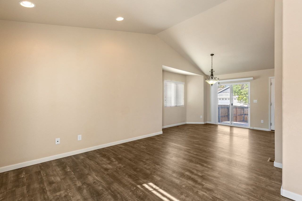 2235 Sopris Cir - Photo 6 of 25