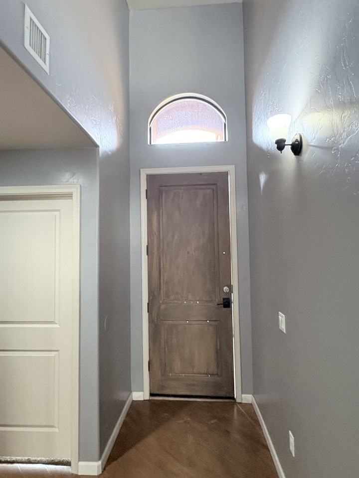 181 E Crown Ct - Photo 3 of 33