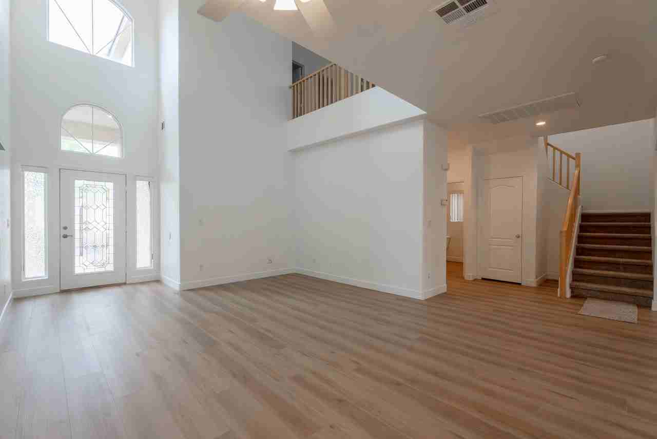 3148 E Eldorado Ln - Photo 3 of 47