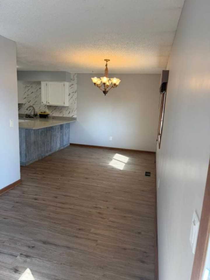 1301 Polk St S - Photo 2 of 14